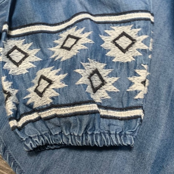Altar’d State chambray boho festival artsy embroidery tassels popover tunic Med - Picture 4 of 16